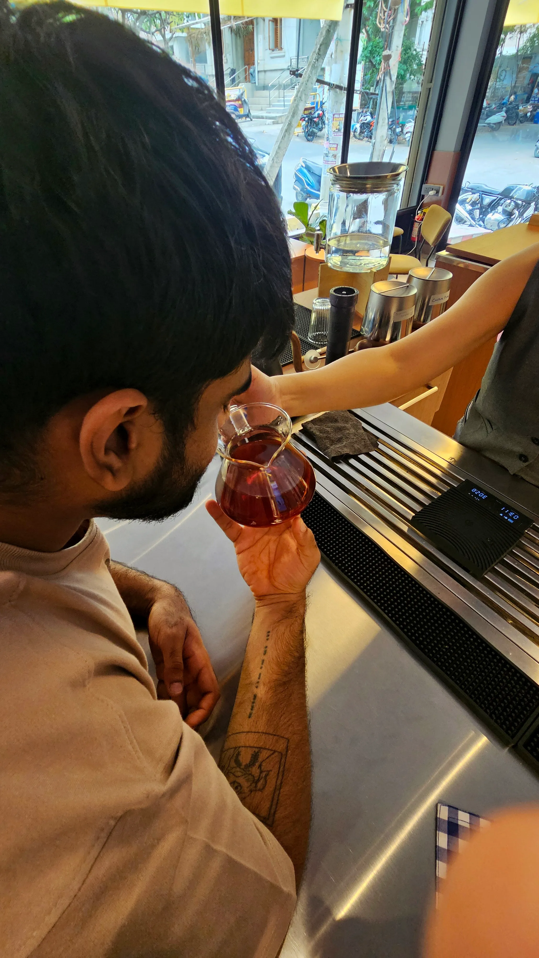 Exploring aroma notes at the Juno pour-over bar